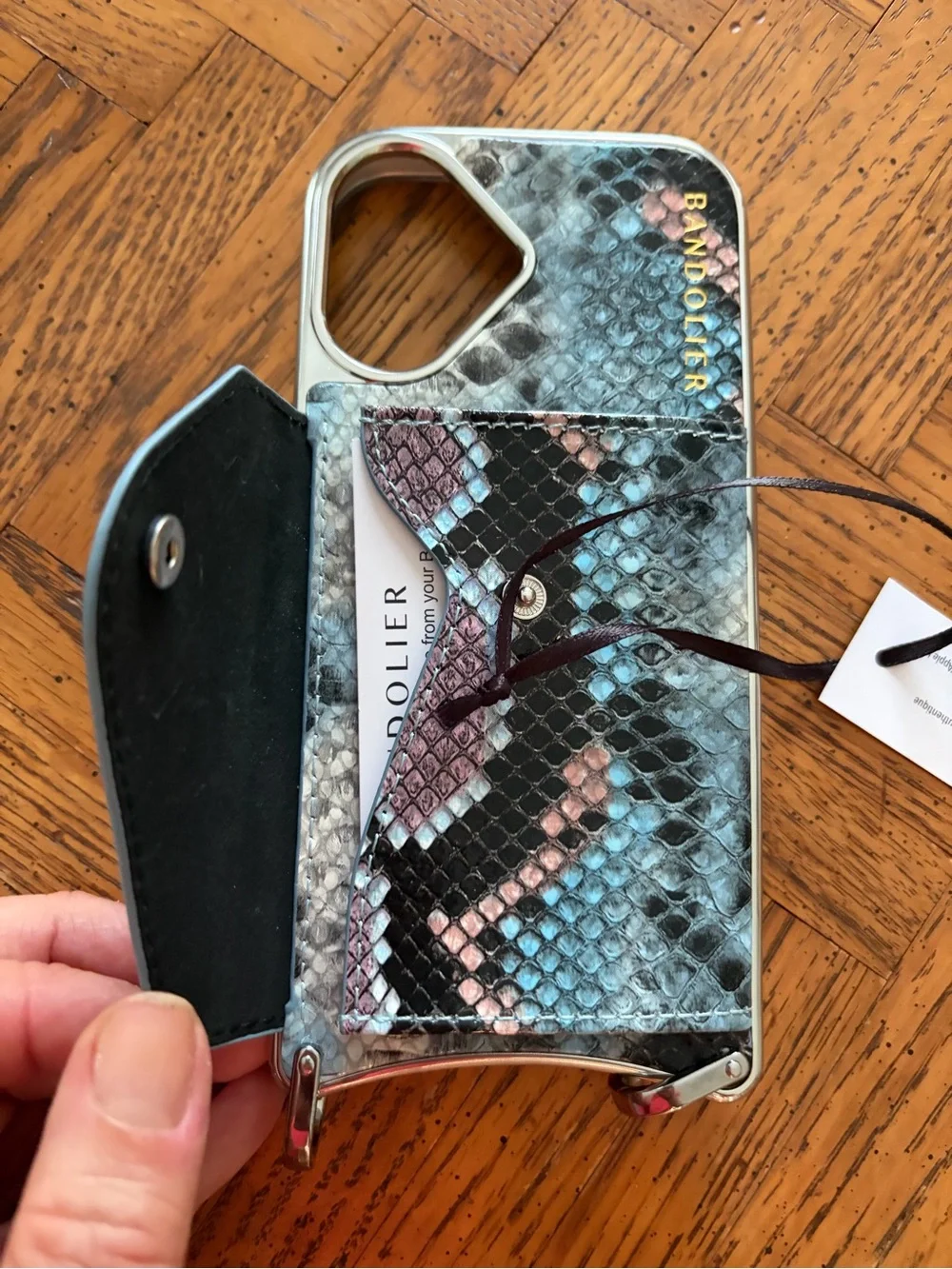 Bandolier Donna snake print cross body case